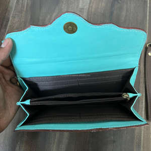 Pochette à main en cuir de vachette façonnée à la main avec motif floral, nouvelle sangle de poignet amovible, portefeuille parfait pour un usage quotidien - Product Image 6