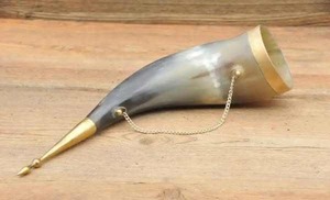 Jarra Vikinga de Cuerno Hecha a Mano, Jarra para Beber Cerveza de Cuerno de Búfalo |   Estilo Europeo Ecológico, Tamaño Personalizado - Product Image 5