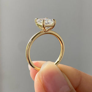 Anillo de Compromiso con Diamante Cultivado en Laboratorio de Corte Radiante de 3.5 Quilates, Oro de 14K, Certificado IGI, Anillo de Boda Personalizado Brillante - Product Image 2