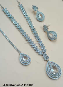 Ensemble de bijoux de mariée en diamant américain classique Collier et boucles d'oreilles en deux pièces pour mariage Style classique à la mode - Product Image 4