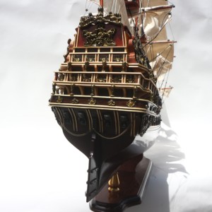 LE SOLEIL ROYAL peint - Maquette en bois faite à la main inspirée d'un navire historique français pour décoration nautique autonome, cadeau d'affaires - Product Image 6