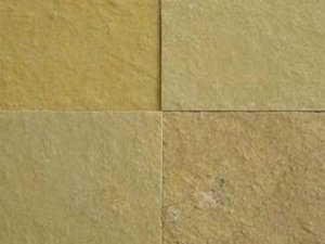 Dalles de pierre calcaire jaune Ananthpur, matériau durable et non poreux pour les patios extérieurs, les allées, les cours et la construction. - Product Image 4