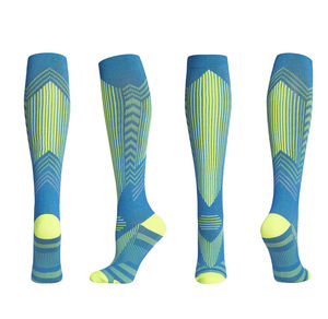 Chaussettes de sport tricotées personnalisées pour hommes, chaussettes de basketball athlétiques, chaussettes de compression sportives sur mesure - Product Image 6