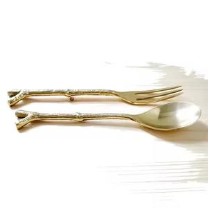 Ensemble de couverts modernes en acier inoxydable (cuillère, fourchette, couteau) – Ustensiles de table durables pour la restauration hôtelière et la restauration - Product Image 1