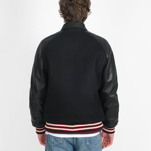 Chaqueta Varsity Negra de Poliéster y Algodón para Hombre, Estilo Bomber Clásico, con Rayas, Puños y Cremallera Frontal - Product Image 5