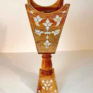 Brûleur et support d'encens en bois d'acacia Skill Artisan - Écologique, durable, décoration religieuse pour la maison, parfum personnalisé, toutes saisons - Product Image 1