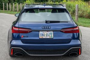 Auto Usado Confiable, Audi RS6 <span class=keywords><strong>Avant</strong></span> 2021, Motor V8 Twin-Turbo de 591 hp, Paquete Carbon Optic - Product Image 4