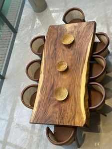 Tablas de Madera de Nogal y Roble con Borde Natural para Mesa de Comedor, Plegables, Modernas, con Patas de Hierro, Forma Rectangular - Product Image 1