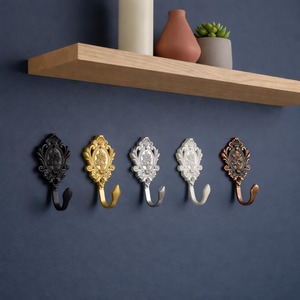 Crochet mural en métal de style royal classique, idéal pour suspendre des parapluies, des imperméables et des accessoires pratiques, provenant d'Inde. - Product Image 4