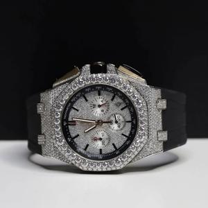 Montre exclusive en diamant pour homme, montre haut de gamme avec de véritables diamants Moissanite et diamants naturels, accessible à un prix raisonnable - Product Image 1