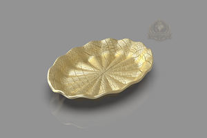 Plateau décoratif de luxe en acier inoxydable feuille d'or, bol et plat écologiques en forme de feuille avec finition dorée pour cadeaux d'affaires - Product Image 3