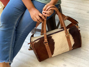 Nueva bolsa de equipaje de cuero de piel de vaca occidental, gran oferta, bolsa de viaje Unisex hecha a mano, bolsas de lona de piel oculta para el pelo de gran tamaño - Product Image 4