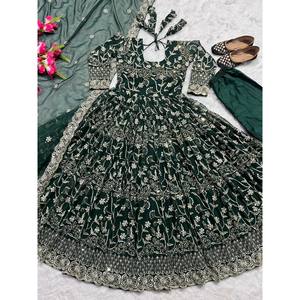 Hermoso vestido de fiesta de noche Anarkali con elegante Pent Dupatta elegante para ocasiones especiales - Product Image 2
