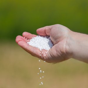 Fertilizante de Urea 46% Nitrógeno Granular a Granel para Uso Agrícola al Mejor Precio - Product Image 2