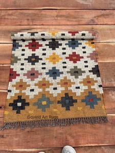 Tapis géométrique Kilim fait main Krafterscustom, rectangulaire, en laine et acrylique, à poils moyens, écologique, tufté à la main, avec support en latex - Product Image 3