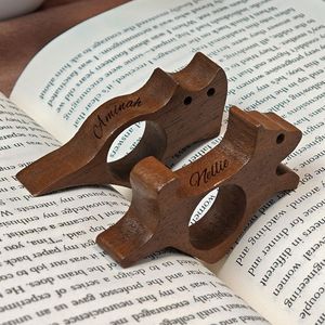 Support de livre en bois massif pour une lecture solide et fiable, assurant une utilisation durable - Product Image 2
