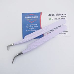 Pinzas para pestañas con recubrimiento en polvo con logotipo personalizado más vendidas, herramienta de belleza de acero inoxidable de rendimiento óptimo, punta de fibra sostenible - Product Image 2