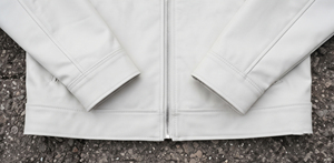 Chaqueta de moto de cuero PU blanca para hombre, cuello alto, elegante, chaqueta de cuero para motociclista, abrigo de motorista con cremallera personalizada para hombre - Product Image 4