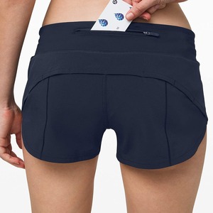 Shorts Deportivos Antideslizantes para Mujer, Shorts Deportivos Negros con Cintura Ajustable con Cordón, Corte Holgado, Cintura Media, con Ribete Blanco - Product Image 5