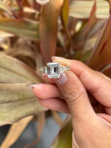 Anillo de Compromiso de Oro Sólido de 14K con Diamante Cultivado en Laboratorio de Corte Redondo, Anillo de Promesa Floral Único, Regalo de Aniversario de Bodas para Mujer - Product Image 2