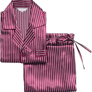 Ensemble de pyjama d'été essentiel pour homme : T-shirt à manches courtes et col rond, short à taille élastique, doux, respirant et léger pour la maison - Product Image 1