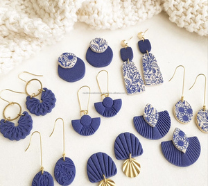 Boucles d'oreilles Offres Spéciales en bois et résine de couleur différente à bas prix à vendre boucles d'oreilles rectangle en résine - Product Image 4