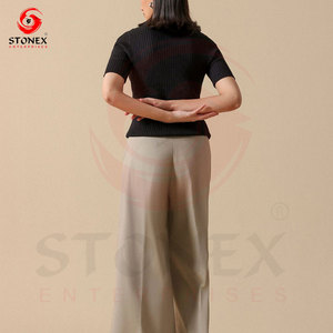 Elegant <b>Women's</b> <b>Black</b> Ribbed Knit <b>Polo</b> <b>Shirt</b> Fashion Slim Fit Short Sleeve Premium Knitwear Custom Logo Wholesale Supplier - Product Image 4