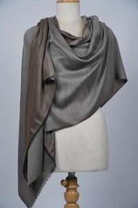 Estola Reversible de Lana Fina de Cachemira de Lujo para Mujer, Chal de Diseño Elegante y Suave de Doble Cara para Moda de Invierno y Viajes - Product Image 4