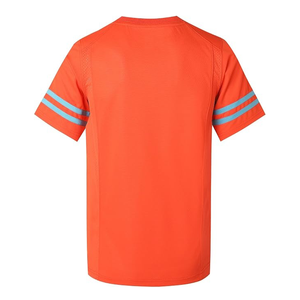T-shirts de basketball personnalisés pour hommes 100 % polyester, vêtements de sport urbains, maillot de football coupe classique toutes saisons - Product Image 2