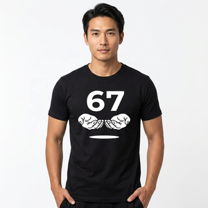 Camiseta Negra de Manga Corta para Hombre con Número 67 y Estampado de Bigote, Cuello Redondo, Corte Regular, Estampado Digital Vintage - Product Image 6