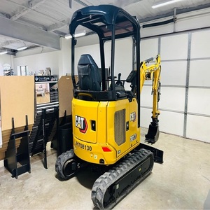 Achetez une mini-excavatrice compacte CAT 301.7 CR en parfait état, avec une conception durable à chenilles, conçue pour les travaux de terrassement et de creusement intensifs. - Product Image 5