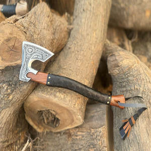 Hacha Vikinga Rústica Industrial, Cabeza de Acero Hecha a Mano, Mango de Madera Natural, Empuñadura Envuelta en Cuero, Inspirada en la Cultura Nórdica, para Exteriores - Product Image 3