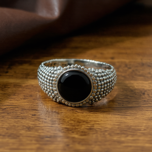 Fine Black Onyx Ring 8.5 Grams <b>Weight</b> - Product Image 3