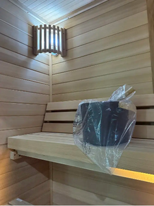 Sauna Exterior de Madera Sólida de Cedro Rojo para 4 Personas con Vidrio Resistente a Altas Temperaturas y Espejo, Estufa Harvia Spring - Product Image 6