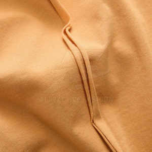 Camiseta holgada de tela ligera a bajo precio para mujer, moderna para uso diario, clásica e informal, hecha en Pakistán. - Product Image 6