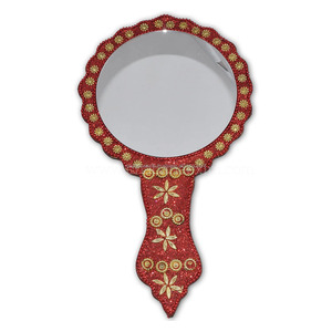 Espejo de mano con cuentas brillantes y elegantes para maquillaje y cuidado personal, espejo de mano blanco elegante con cuentas para viaje. - Product Image 3