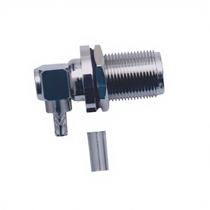 Connecteur coaxial RF N femelle à angle droit pour montage sur panneau, 50 ohms, avec écrou étanche et joint torique - Product Image 1