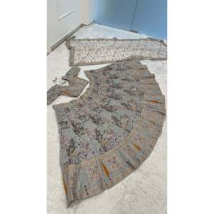 Lehenga Choli Hecho a Mano con Estampado Floral, Lentejuelas, Trabajo Dori y Cintura Natural, Bellamente Diseñado - Product Image 2