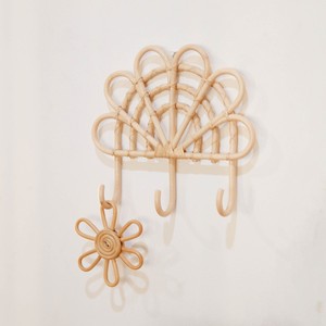 Novedad camisa de vestir de ratán lindos ganchos en forma de flor para colgar ropa de niños gancho de pared decorativo creativo para el hogar - Product Image 4