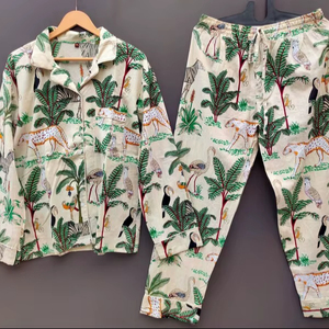 Conjunto de Pijama Coordinado con Estampado Animal para Mujer de Naaz Textile, Ropa de Dormir Informal de Verano, Suave y Transpirable, 100% Algodón, Largo hasta la Rodilla - Product Image 1