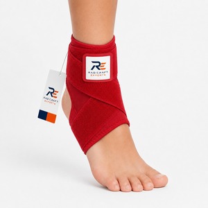 Cómodas vendas para el tobillo con compresión ajustable y diseño ligero para rendimiento y soporte diarios - Product Image 1