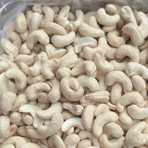 Wholesales Vietnam Roasted <b>Cashew</b> <b>Nuts</b> Vietnam Organic Whole <b>Cashew</b> W320 Vietnamese <b>Cashew</b> Kernels OEM, ODM - Product Image 1