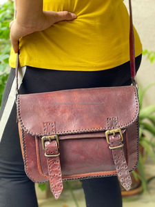 Bolso bandolera de piel auténtica vintage hecho a mano, bandolera de color negro - Product Image 4