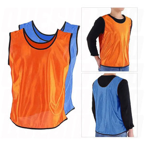 Maillots de football à séchage rapide pour enfants, gilets d'entraînement légers et respirants en maille pour les jeunes équipes de football - Product Image 4