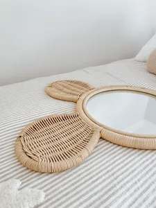 Elegante Espejo Infantil Decorativo de Ratán Hecho a Mano con Forma de Animal, Espejo de Pared de Madera Sostenible para Colgar, Arte Decorativo - Product Image 2