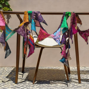 Banderas de oración de seda reciclada Hippie bohemio, decoración ecológica para el hogar, decoración de dormitorio, colgante de pared para decoración de habitación o uso de boda - Product Image 2