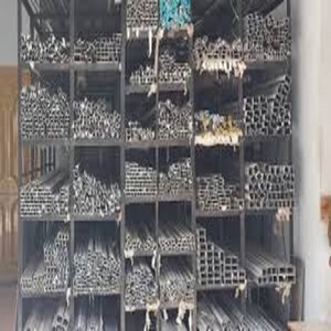 Profilé en aluminium anodisé noir industriel 4040 personnalisé, extrusion d'aluminium 4040, fabricant de profilés à rainures en T 4040 - Product Image 2