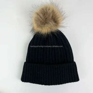 Bonnet en tricot uni tendance de haute qualité pour jeunes, avec pompon en fourrure de lapin, logo personnalisé, bonnet doux - Product Image 2