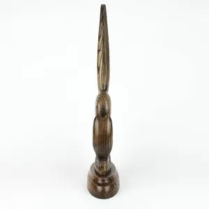 Sculpture décorative en bois de chat assis, design lisse et courbé, style contemporain, pièce d'appoint pour maisons modernes - Product Image 6