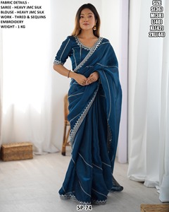 Elegante y Encantador Saree Tradicional de Seda JMC Sin Arrugas para Invierno, Ideal para Diwali, Bodas y Fiestas - Product Image 2